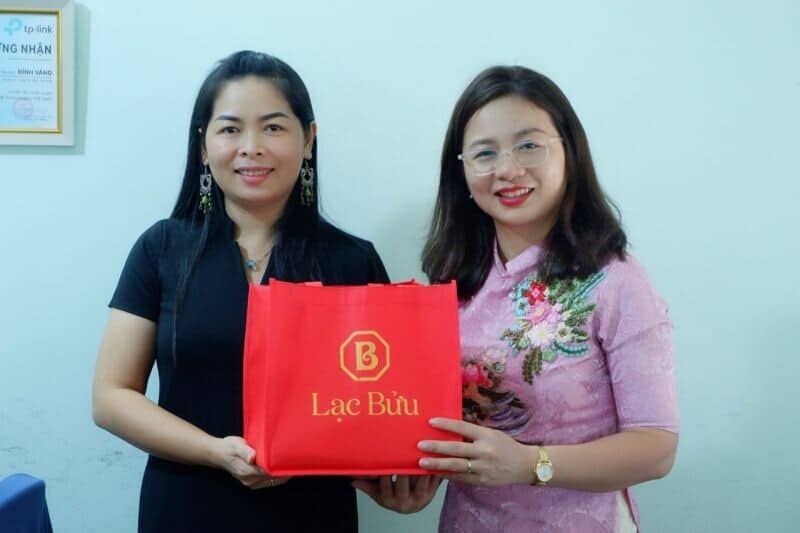 Bao Ngu Hai Sam Ga Tre Tiem Dong Trung Ha Thao 1 3 Bao Ngu Hai Sam Ga Tre Tiem Dong Trung Ha Thao 1