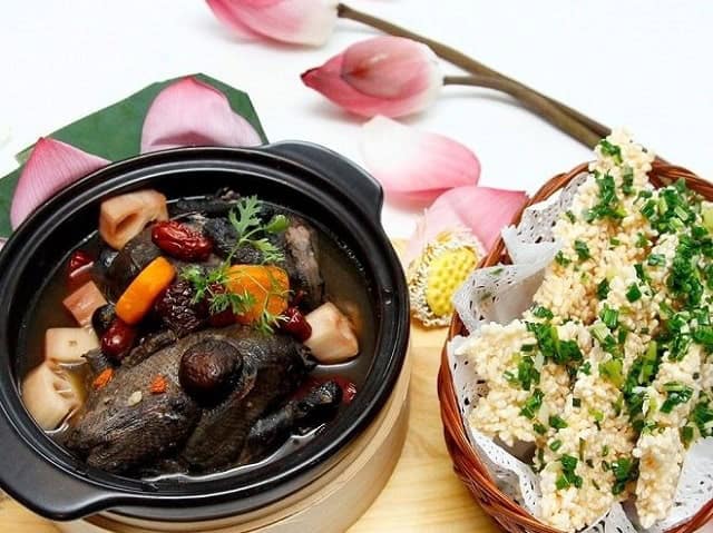 03 Món gà hầm cho bà bầu giúp an thai, tăng cường sức khỏe 3 Uop-gia-vi-ga-ham-hat-sen-cho-ba-bau