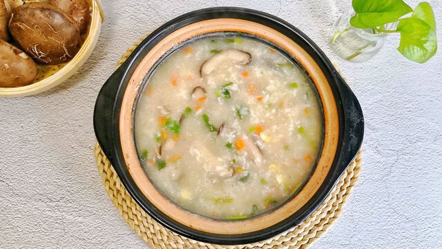 03 Cách nấu cháo gà ác cho bé vừa dễ ăn, vừa thơm ngon, bổ dưỡng 5 cach-nau-chao-ga-ac-rau-cu